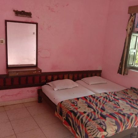 Hotel Yogi Lodge Κχατζουράχο Εξωτερικό φωτογραφία