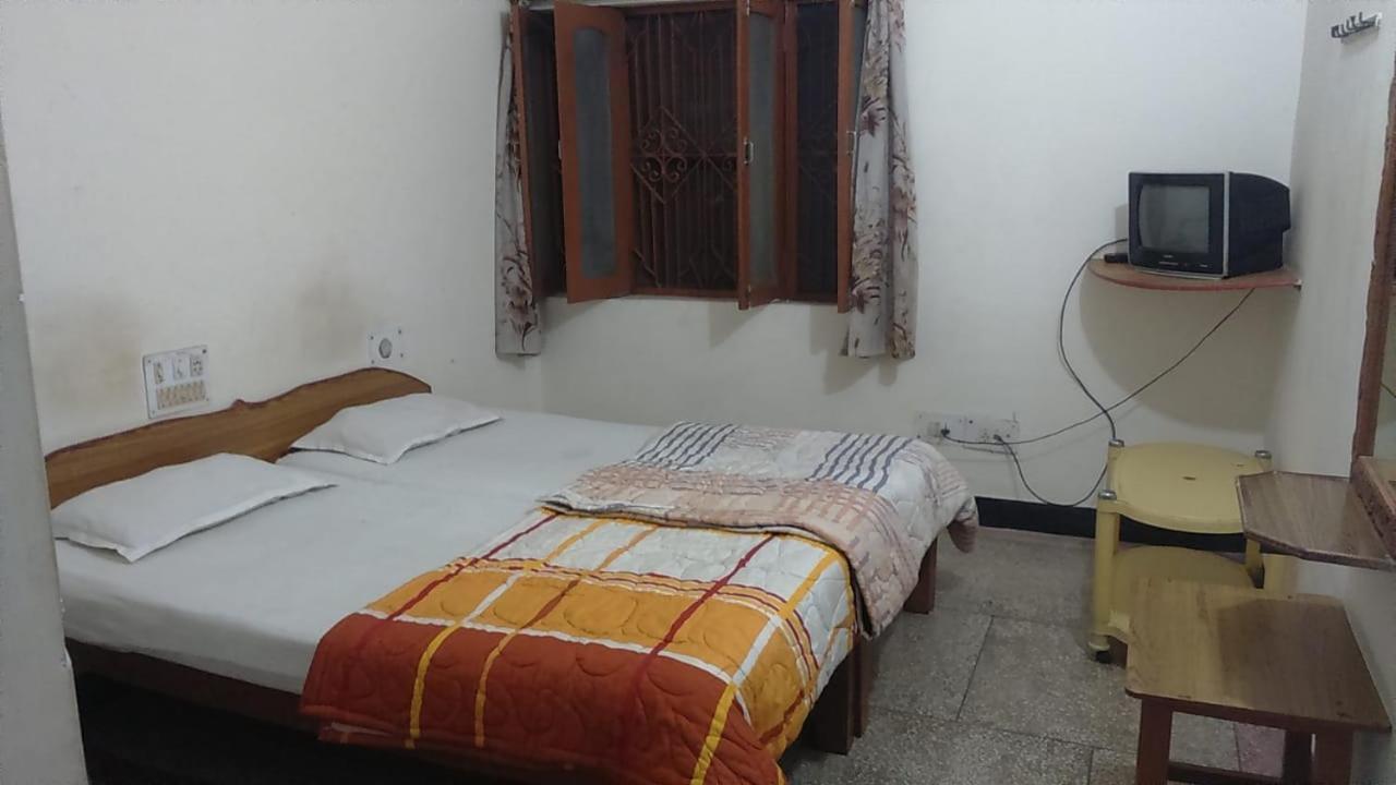 Hotel Yogi Lodge Κχατζουράχο Εξωτερικό φωτογραφία