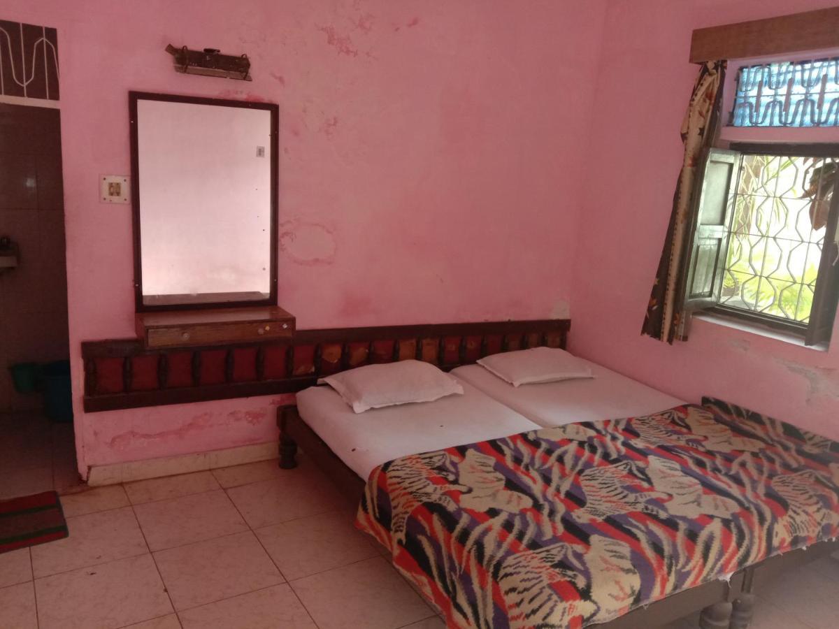 Hotel Yogi Lodge Κχατζουράχο Εξωτερικό φωτογραφία