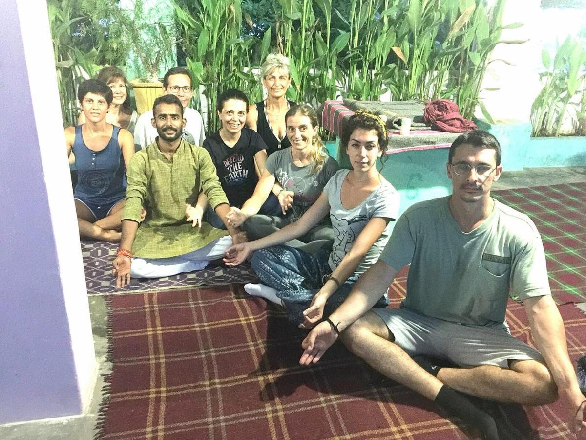 Hotel Yogi Lodge Κχατζουράχο Εξωτερικό φωτογραφία