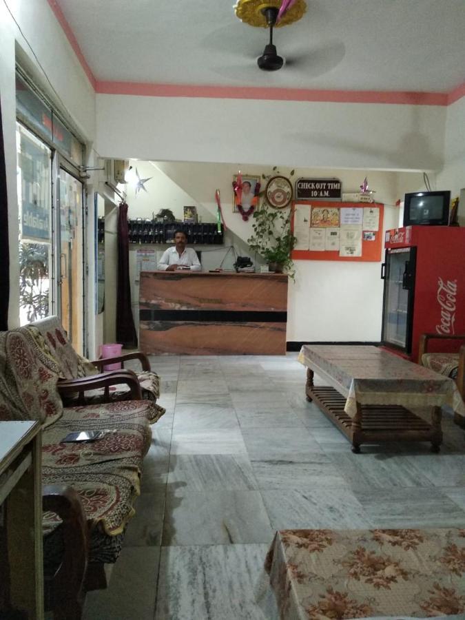 Hotel Yogi Lodge Κχατζουράχο Εξωτερικό φωτογραφία